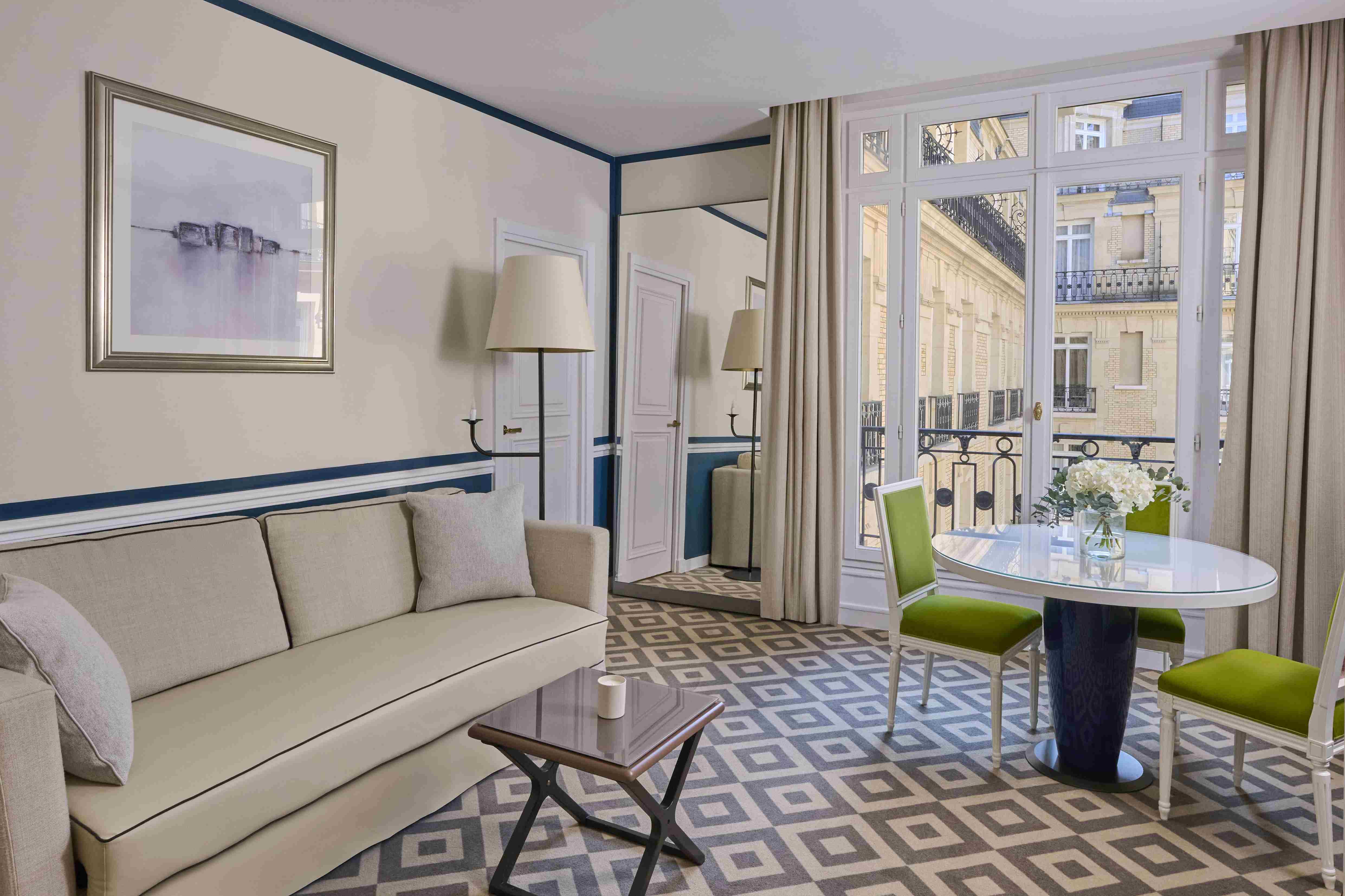 One Bedroom Deluxe Suite - Le Claridge Patio view